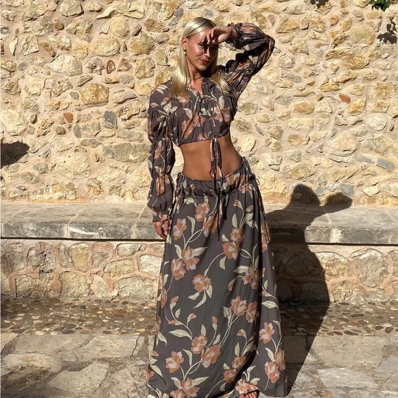 Hansen & Gretel Jourdan Top - Picture 1 of 8